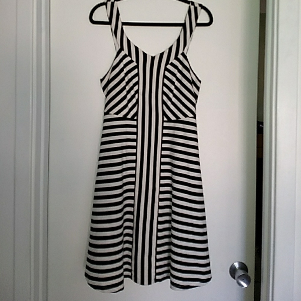 Torrid Black & white striped dress plus sz 0 NWT